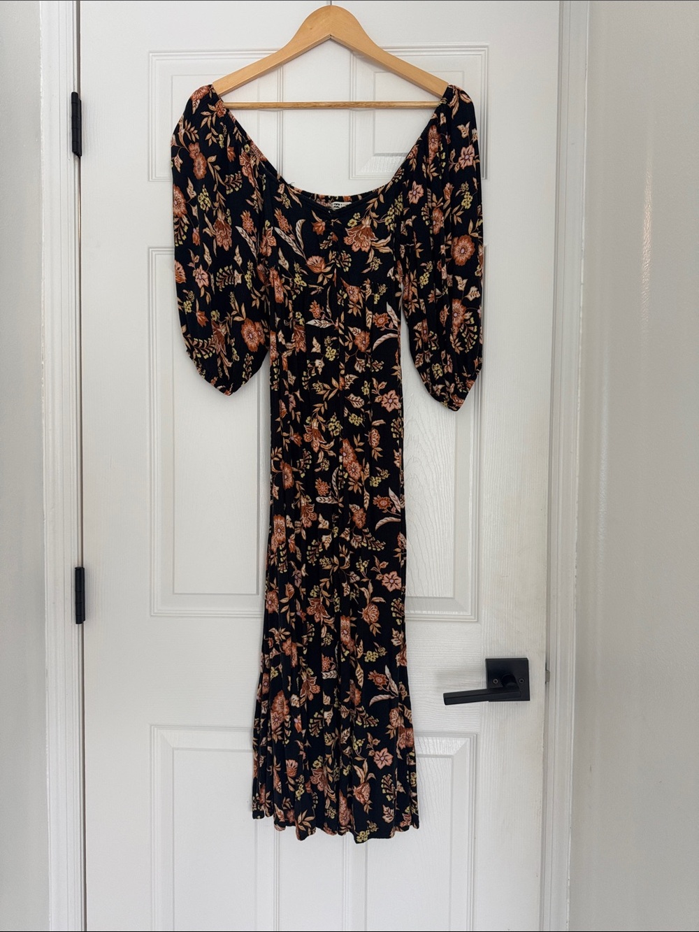 Billabong Black Floral Puff-Sleeve Maxi Dress with Rust & Olive Blooms